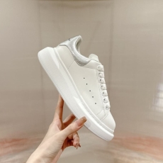 Alexander Mcqueen Low Shoes